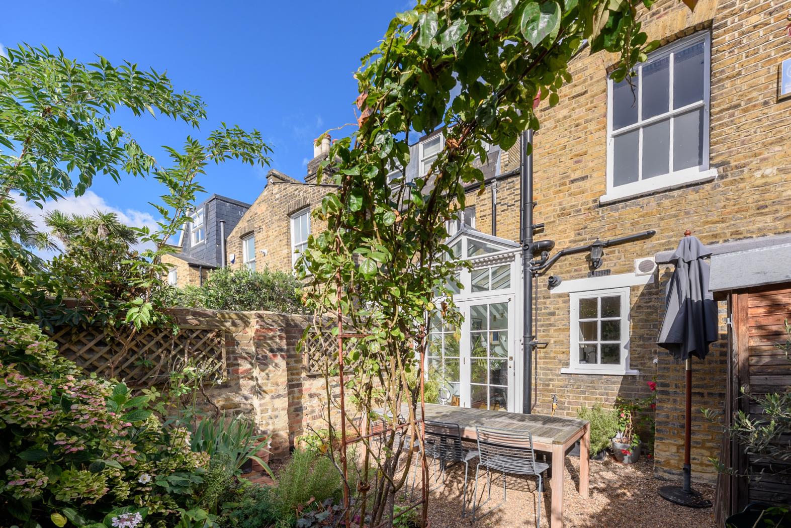 House Ashbury Road in Greater London