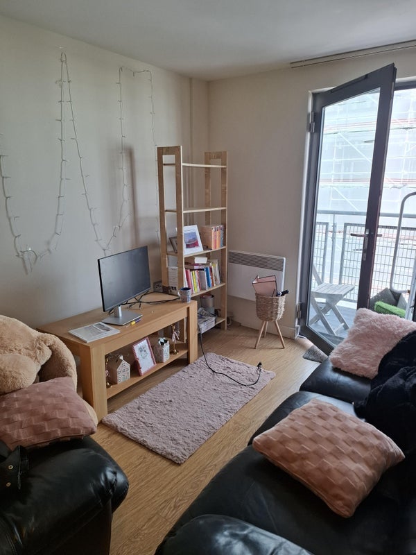 Room Hulme High Street in Manchester