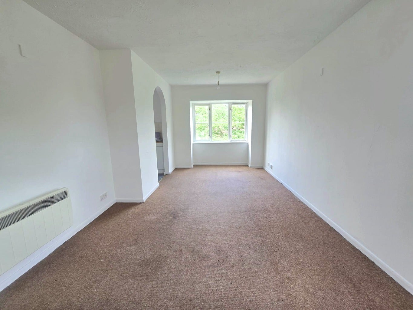 Flat Cygnet Close in Greater London