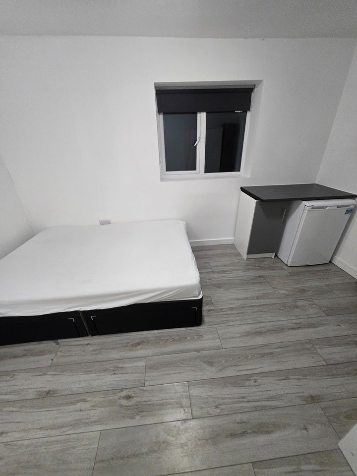Flat Farnham Road in Slough