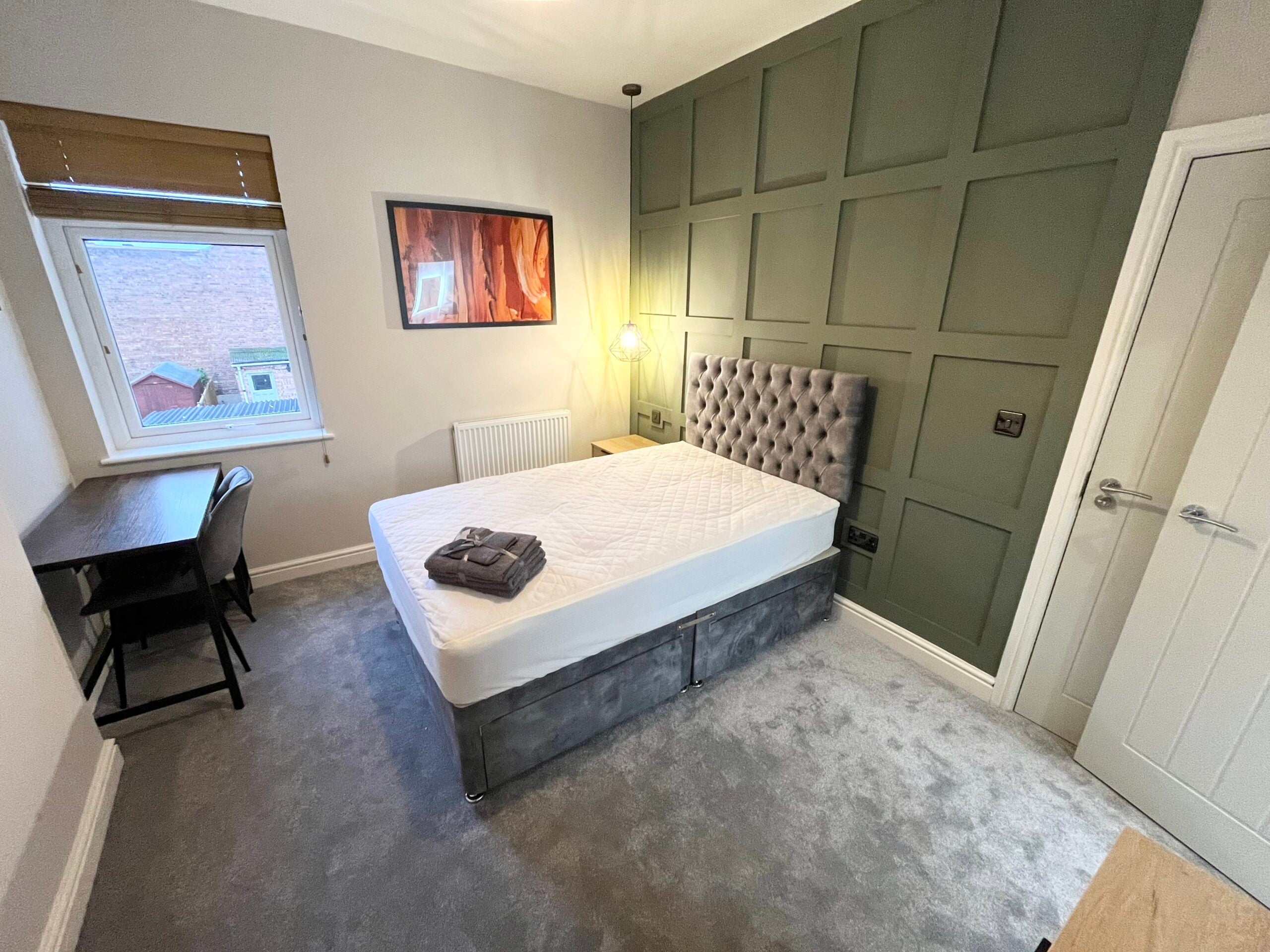 Room High Street in Peterborough
