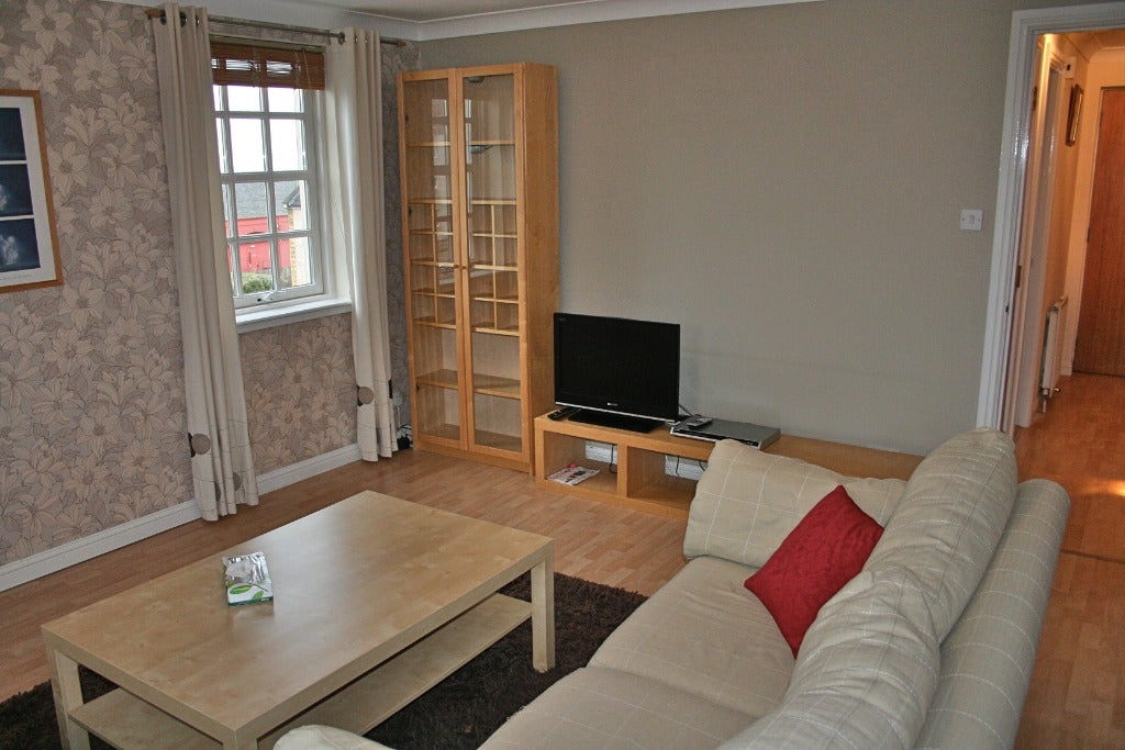 Flat Newhaven Place in Edinburgh