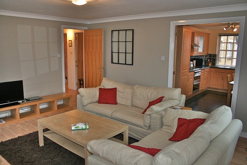 Flat Newhaven Place in Edinburgh