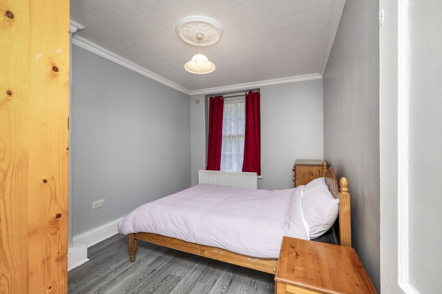 Flat Union Road in Greater London