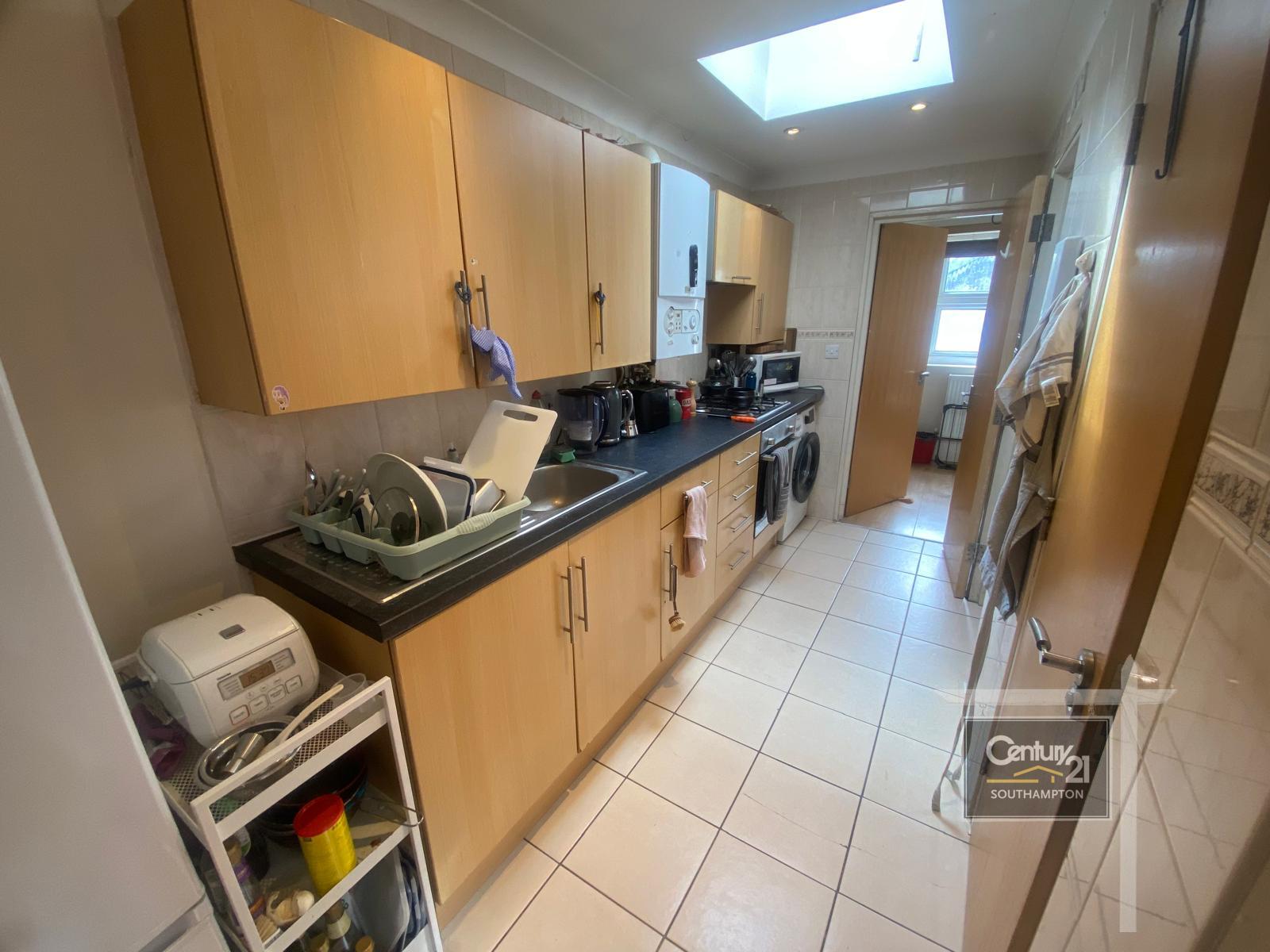 Flat Portswood Road in Southampton