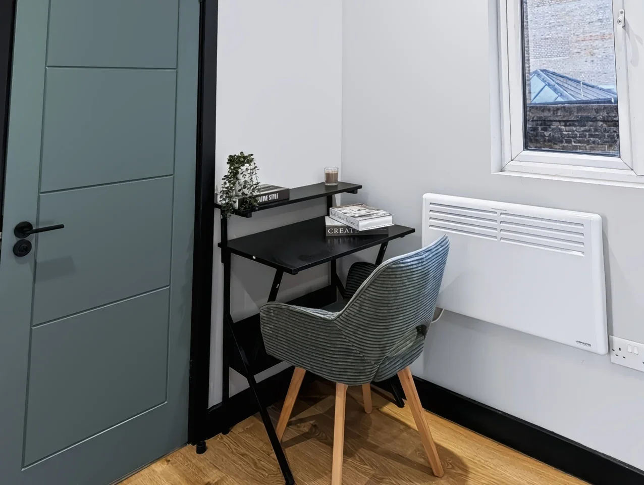 Room Stoke Newington High Street in Greater London