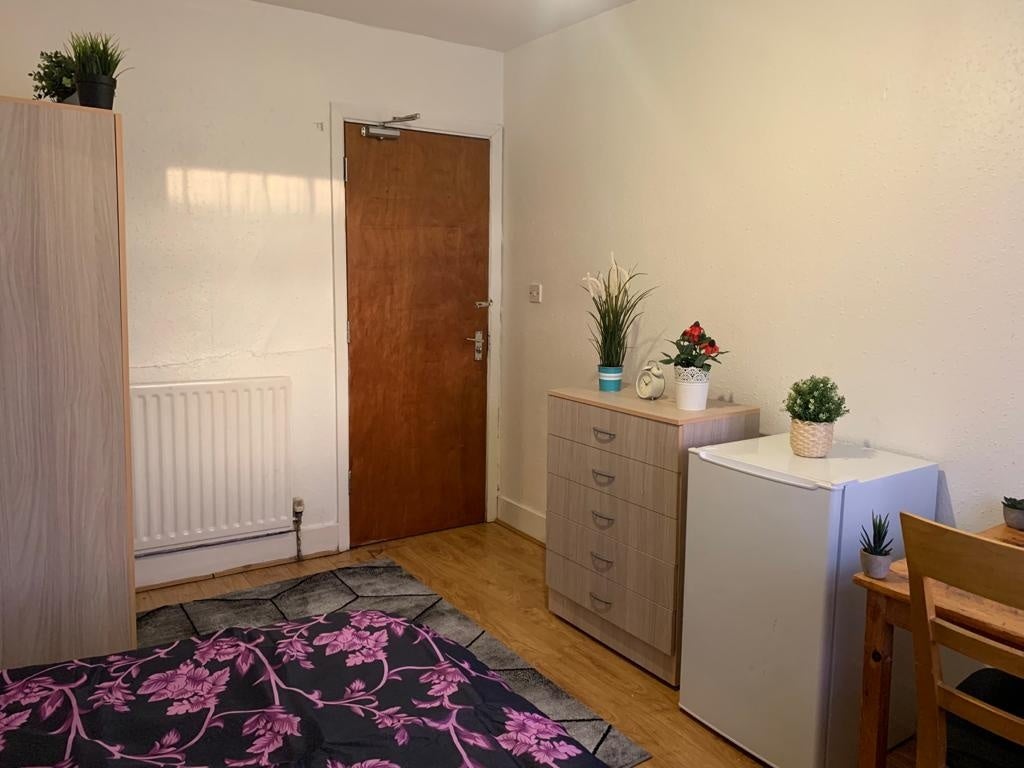 Room Hornsey Park Road in Greater London