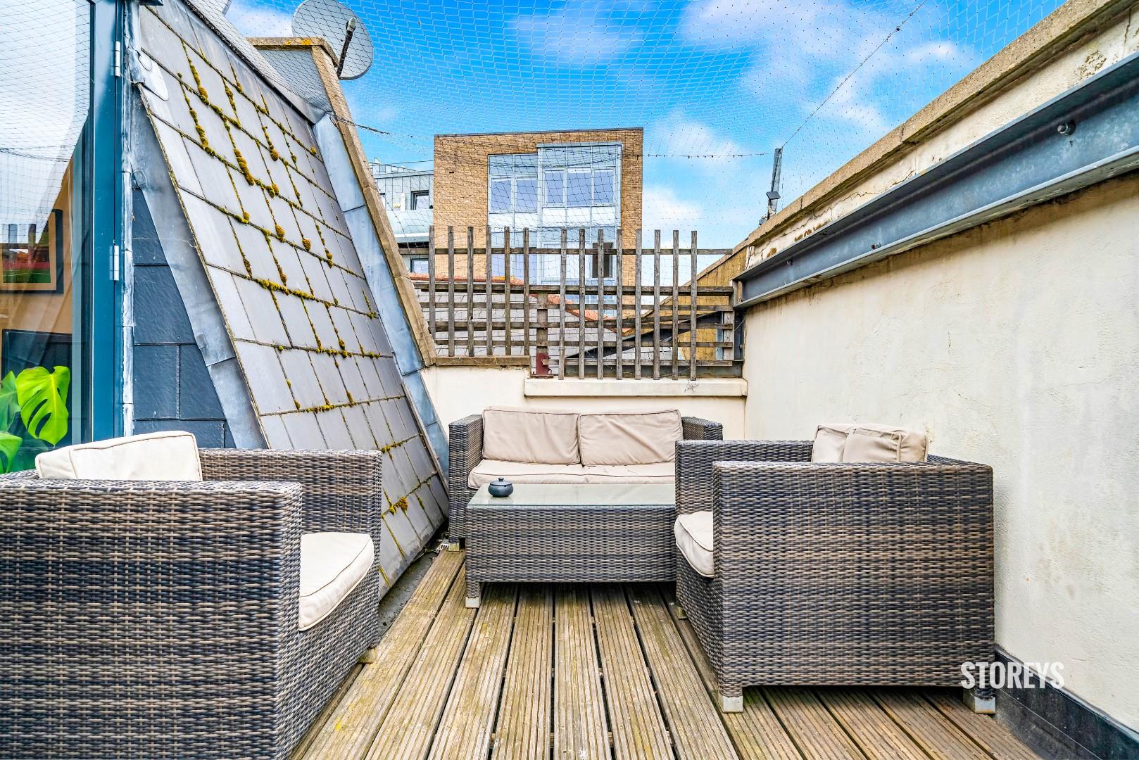 Flat Boleyn Road in Greater London