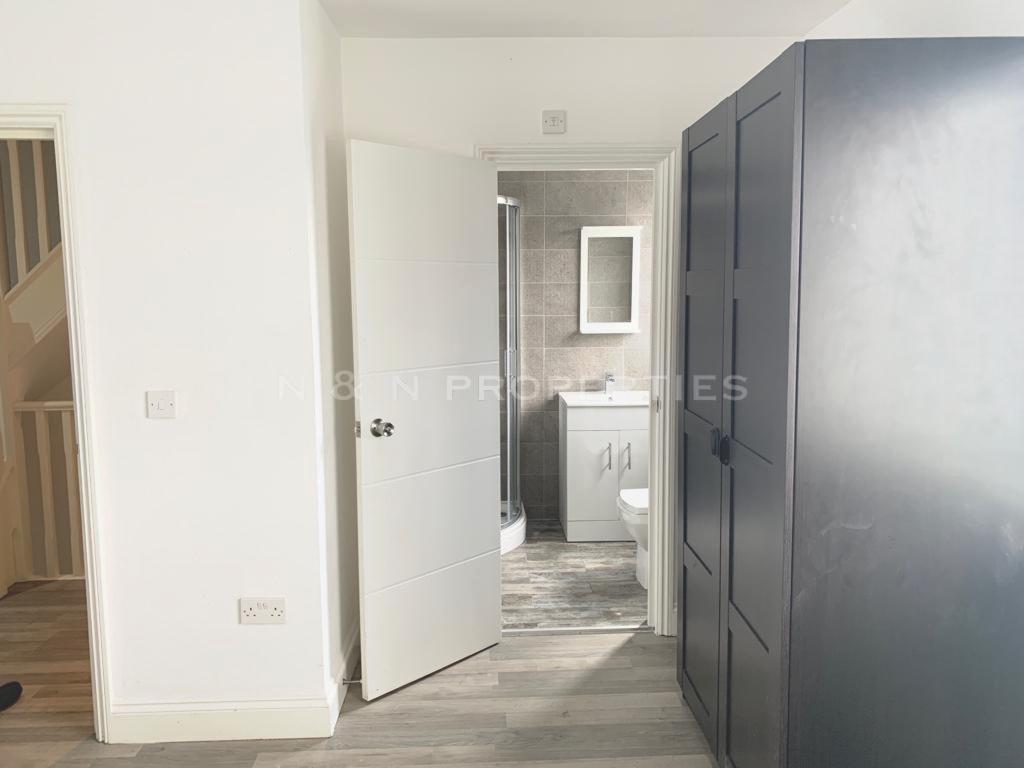 Room Fremantle Road in Greater London