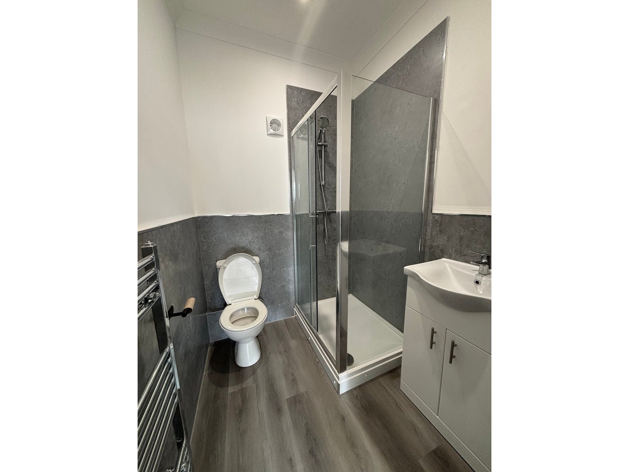 Flat Widmore Road in Greater London