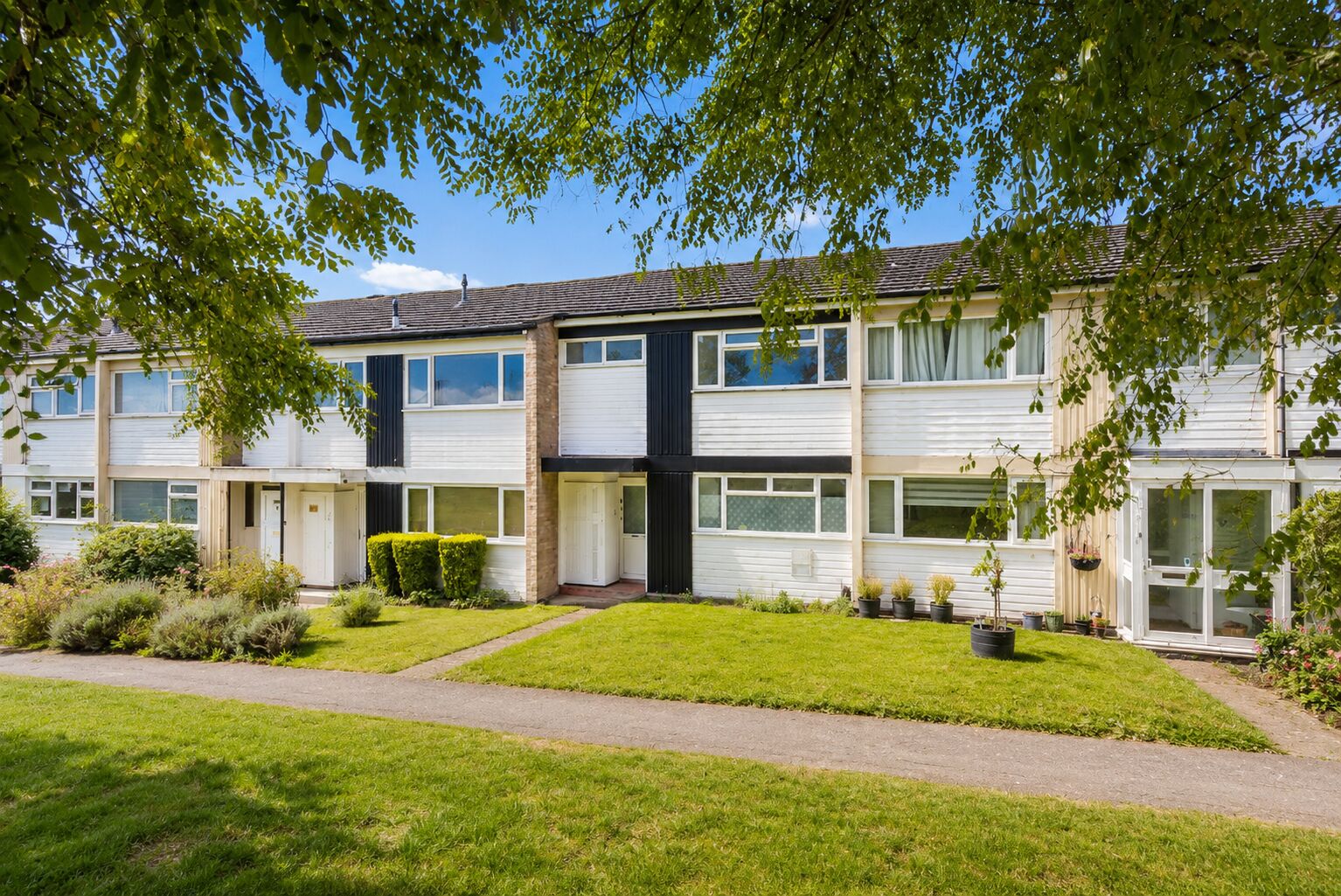 House Windmill Avenue in St Albans