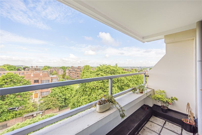 Room Putney Hill in Greater London