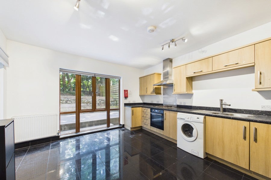 House Coombe Way in Rushmoor