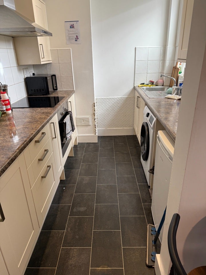 Room Holmewood Road in Tunbridge Wells