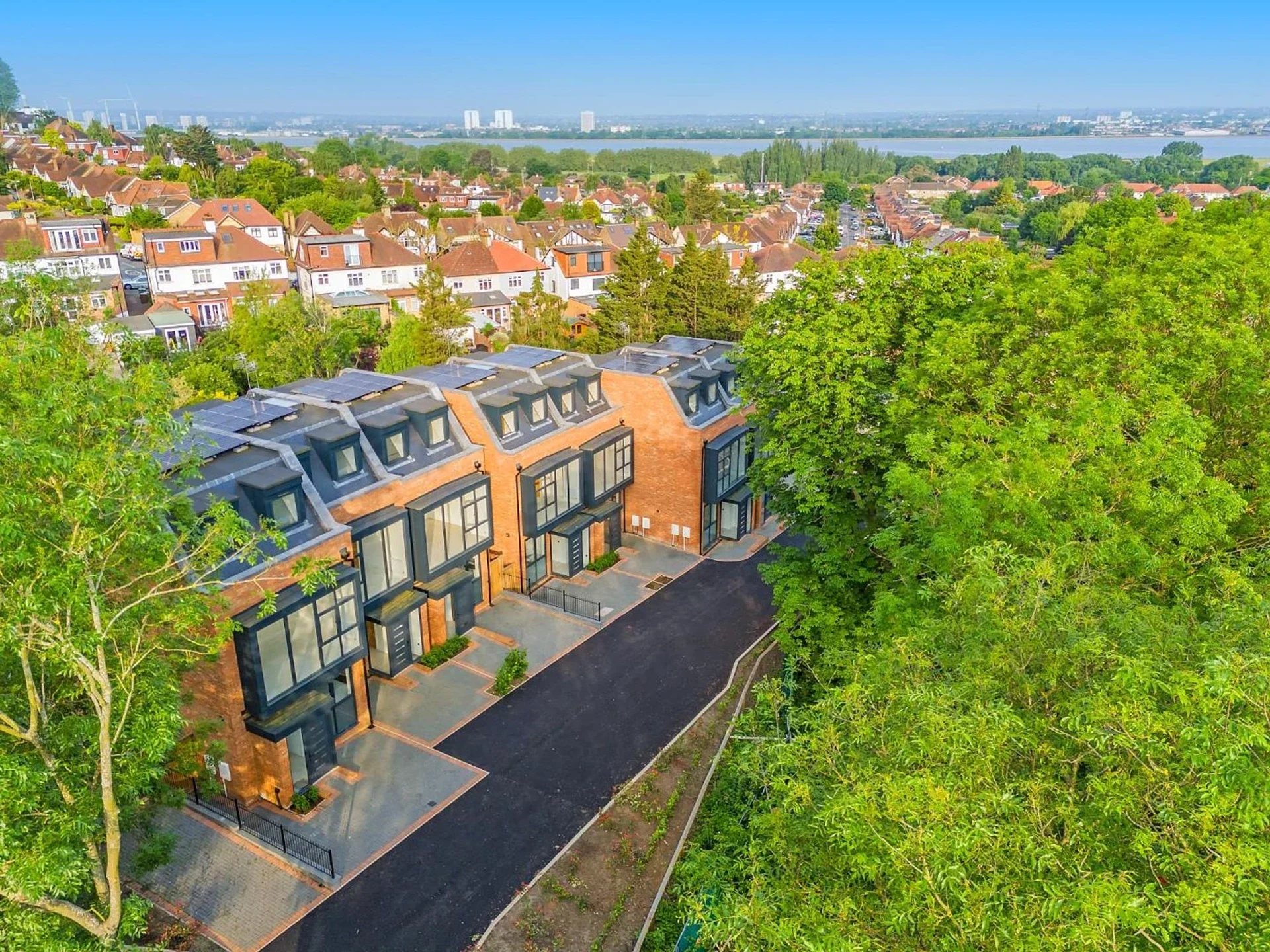 Flat Court Yard in Greater London