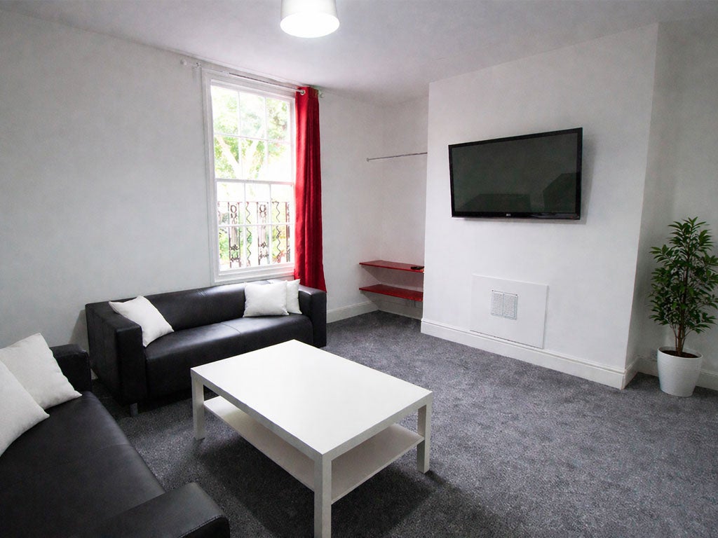 Room Mansfield Road in Nottingham