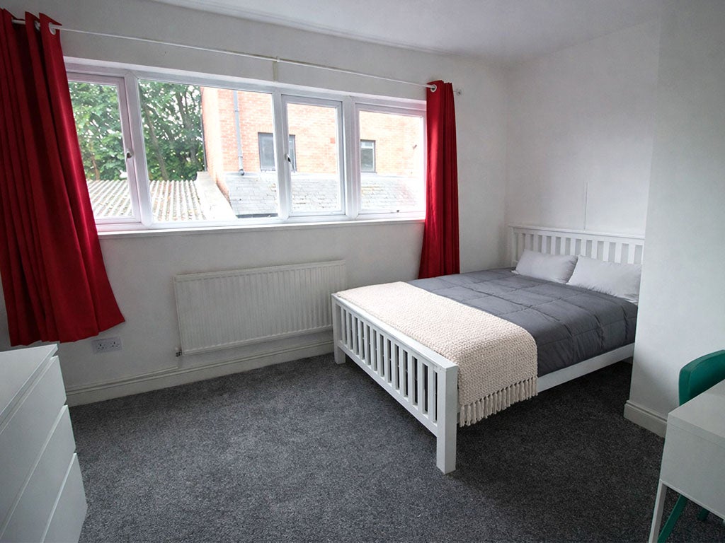 Room Mansfield Road in Nottingham