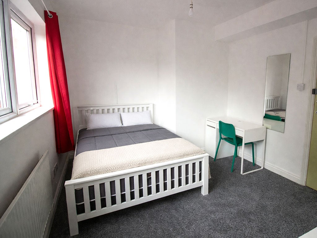Room Mansfield Road in Nottingham