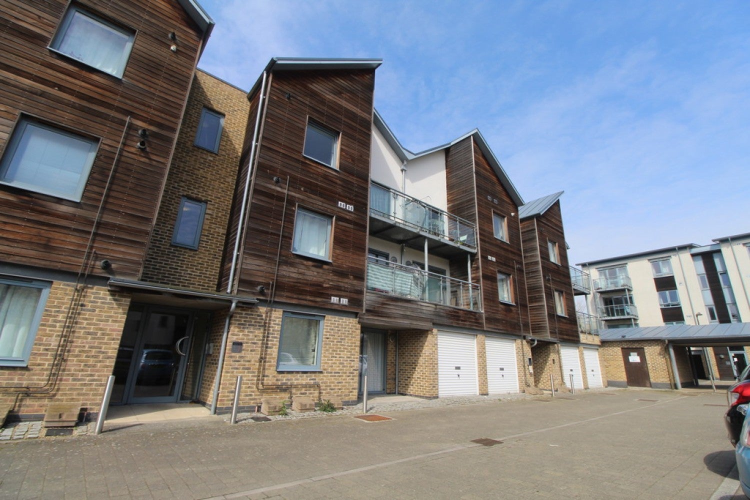 Flat Quayside Drive in Colchester