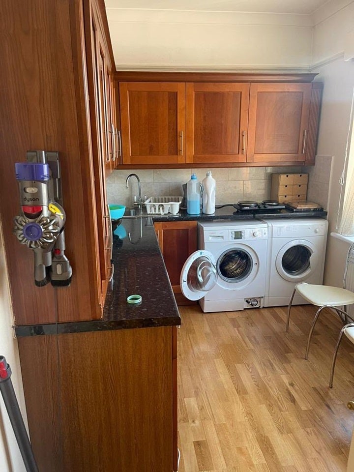 Room Forty Lane in Greater London