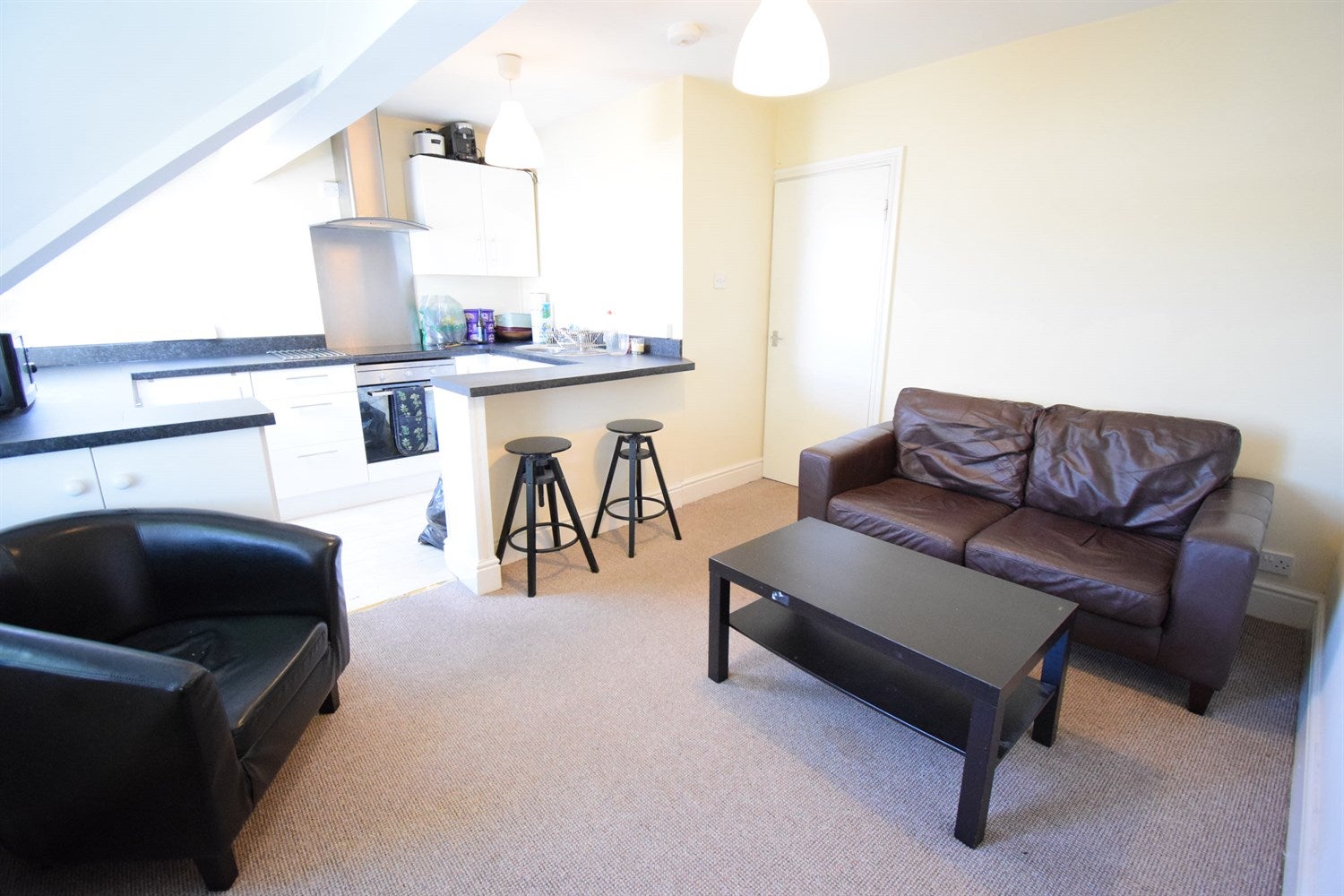 Flat Cowbridge Road East in Cardiff