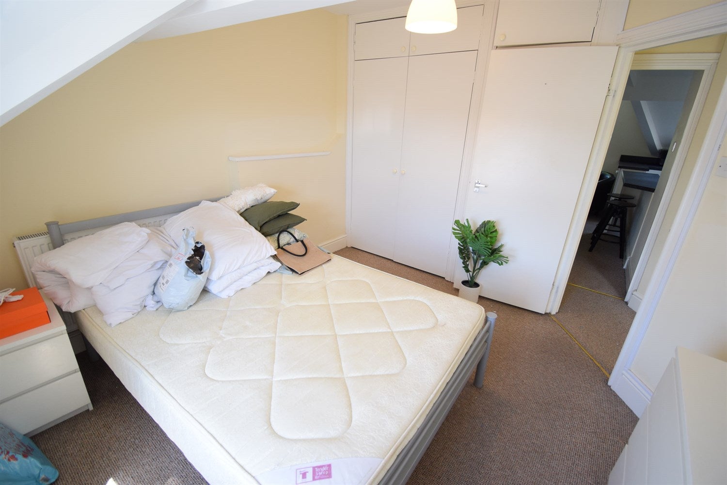 Flat Cowbridge Road East in Cardiff