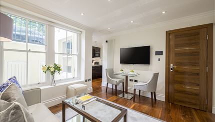 Flat Kensington Gardens Square in City of Westminster