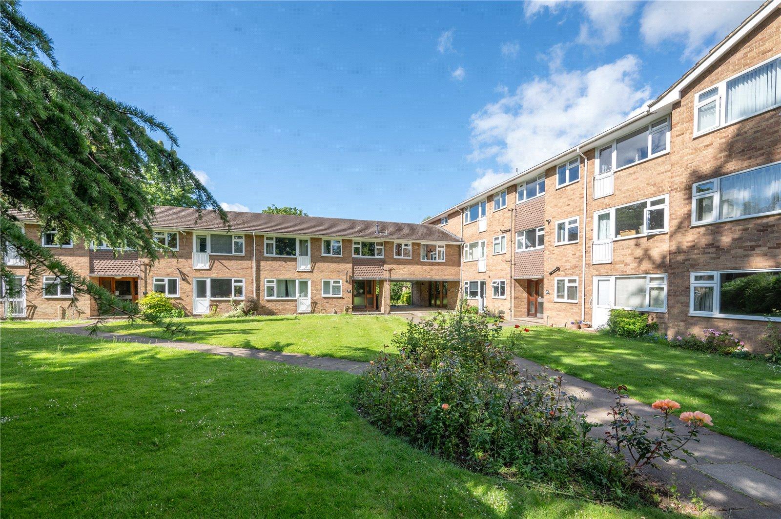 Flat Carlisle Avenue in St Albans