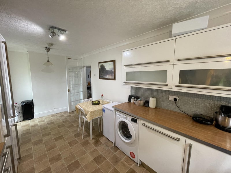 Room Durford Crescent in Greater London