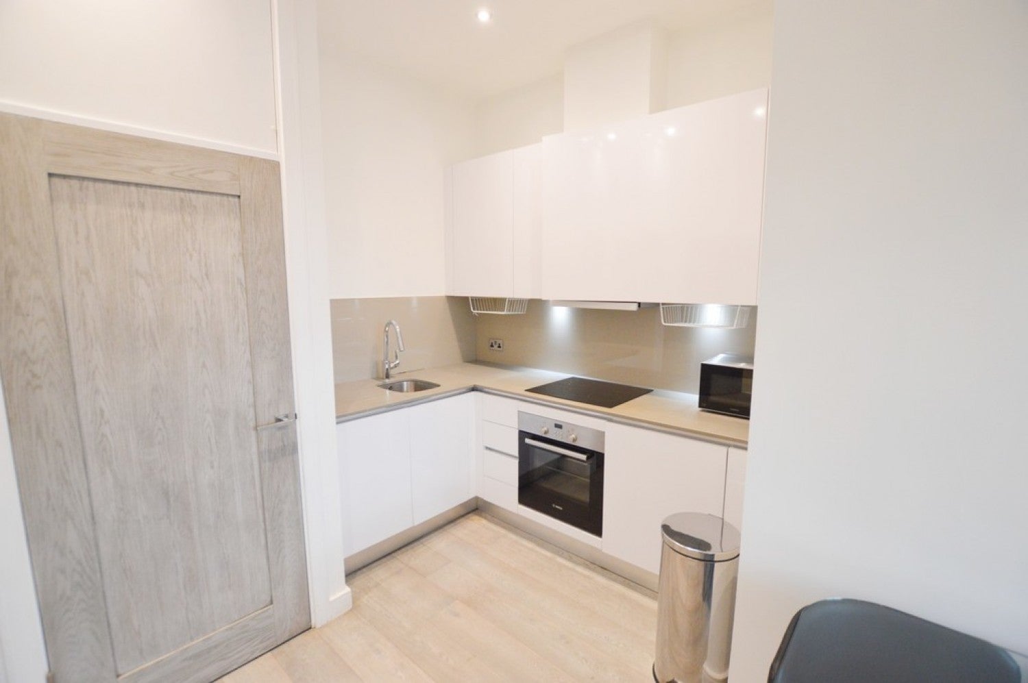Flat Wexham Road in Slough