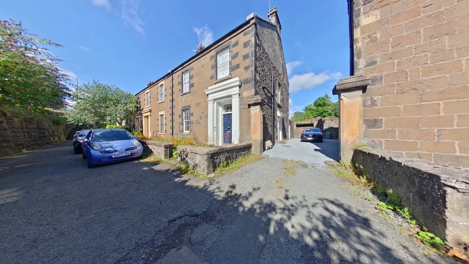 Flat Forth Place in Stirling