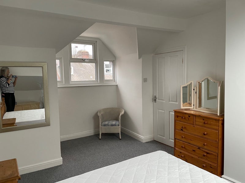 Room Hunter House Road in Sheffield