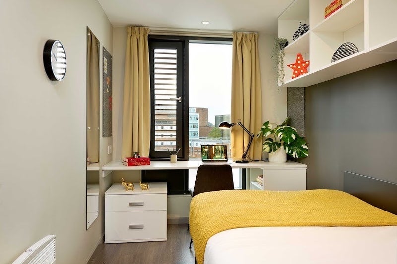 Room Hales Street in Coventry