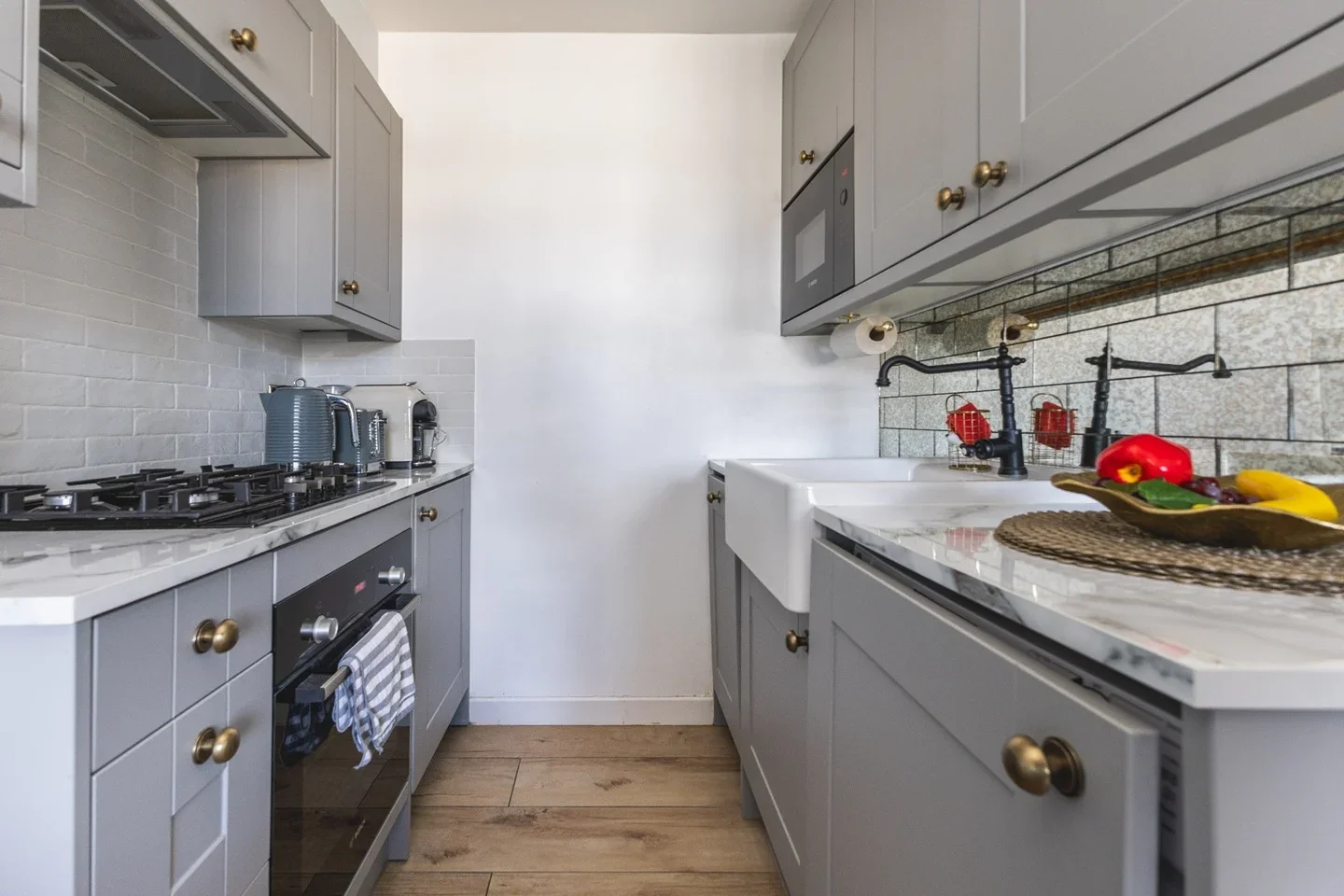 Flat Sinclair Road in Greater London
