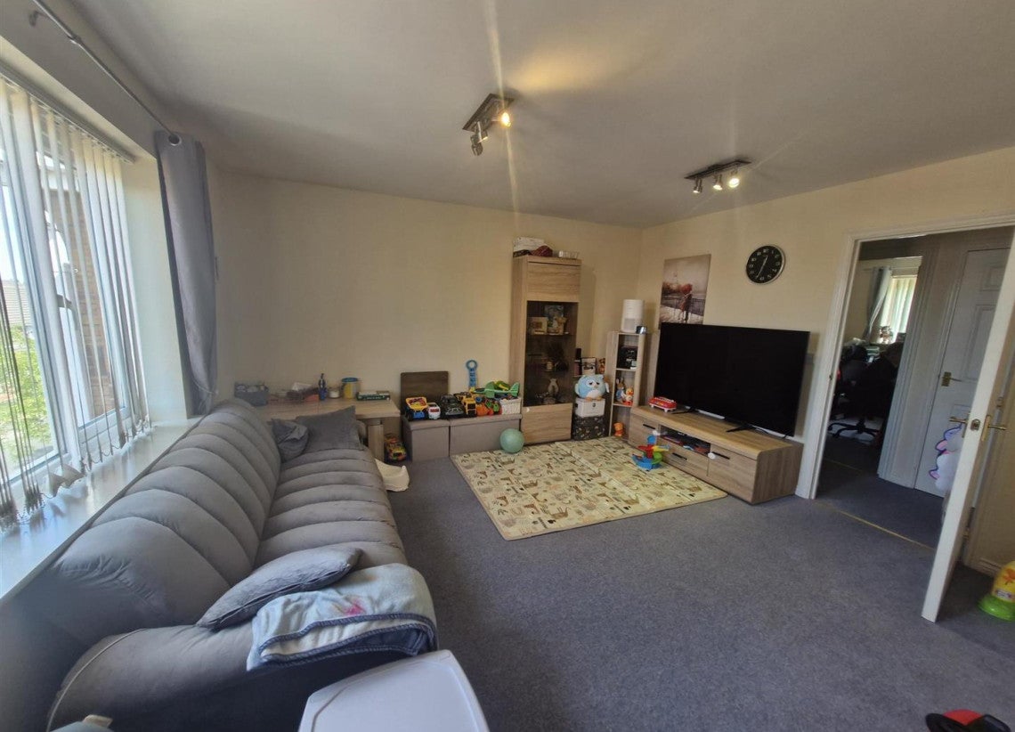 Flat Alverley Road in Coventry