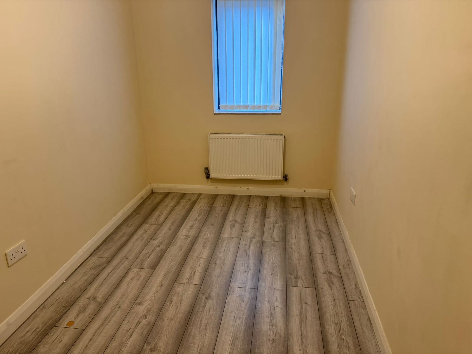 Flat Amina Road in Manchester