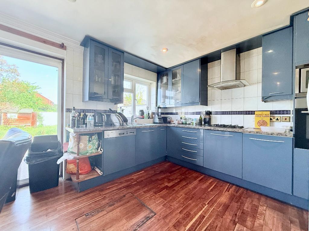 Room Gurney Road in Greater London