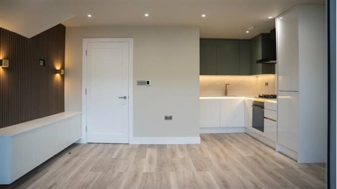 Flat West Wycombe Road in High Wycombe