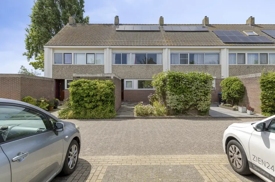 Huis De Heuvel 15 in Poortugaal