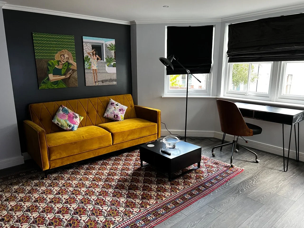 Flat Normand Gardens in Greater London