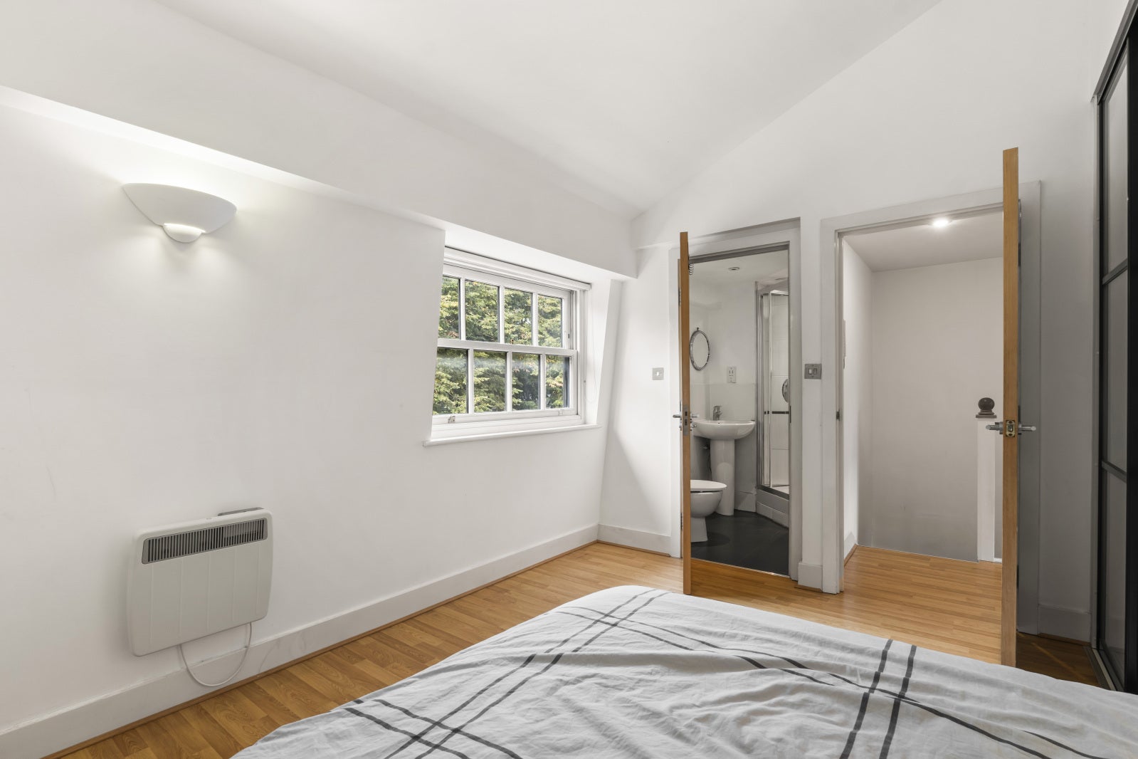 Flat St. John Street in Greater London