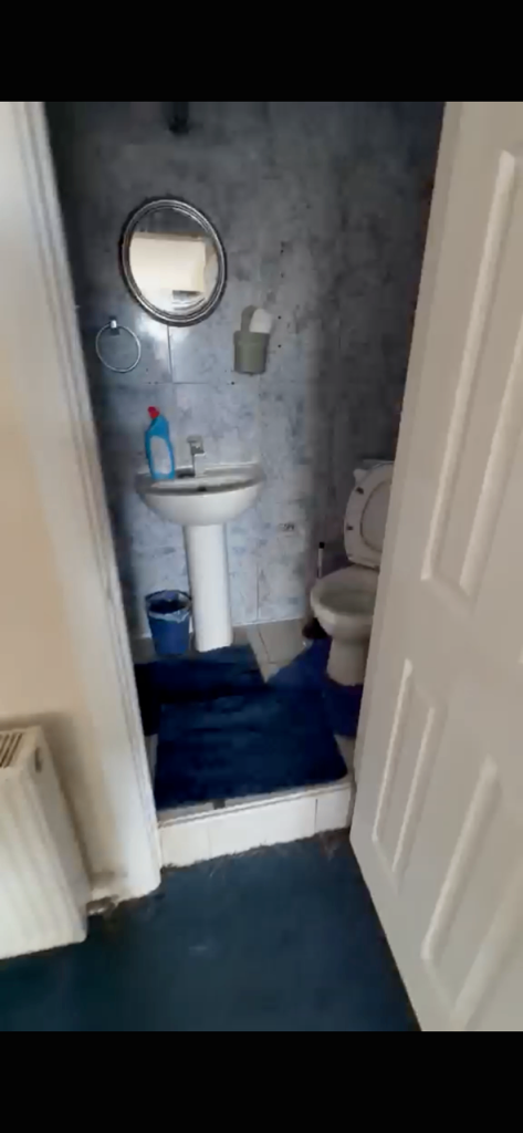 Room Coldharbour Lane in Greater London