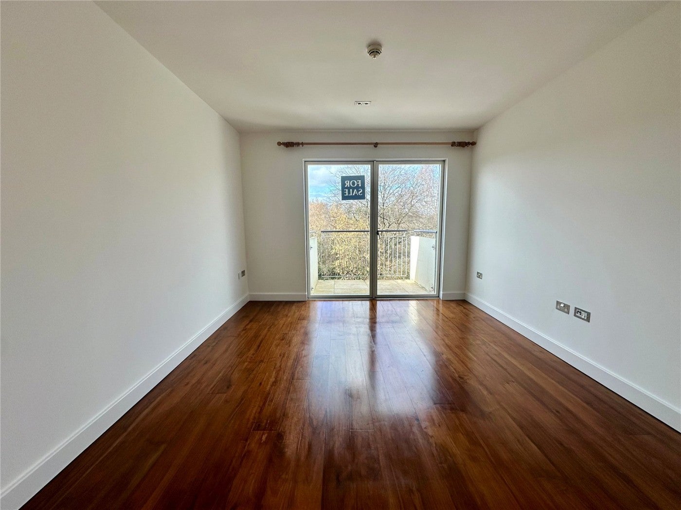 Flat Roundwood Way in Rudloe