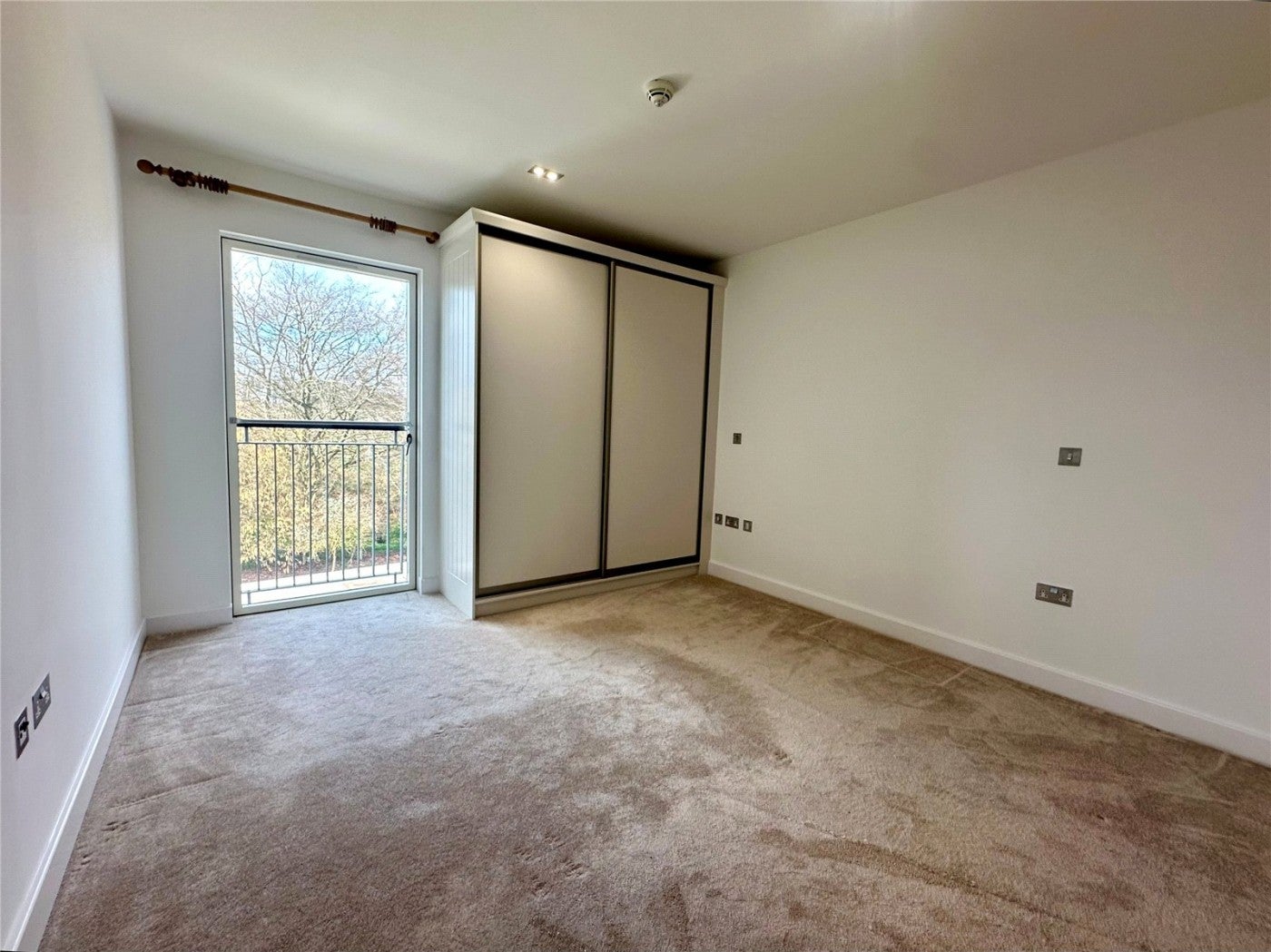 Flat Roundwood Way in Rudloe