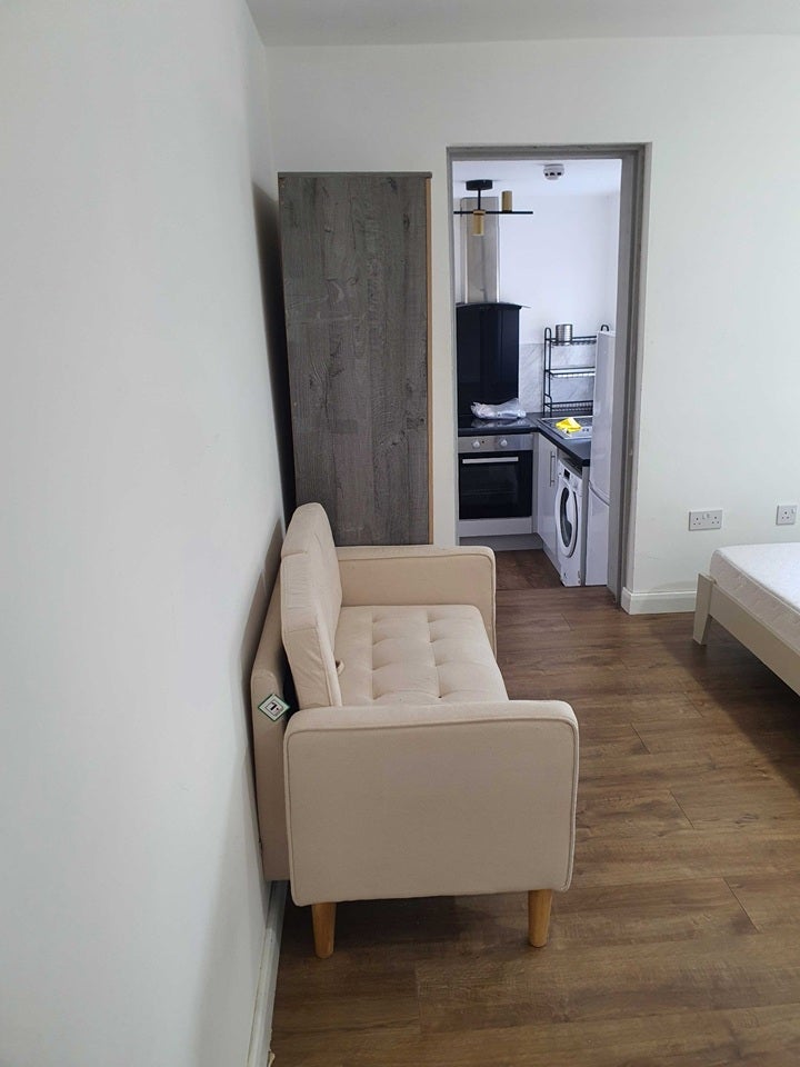 Flat London Road in Greater London