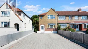 House Stoneleigh Park Road in Epsom and Ewell