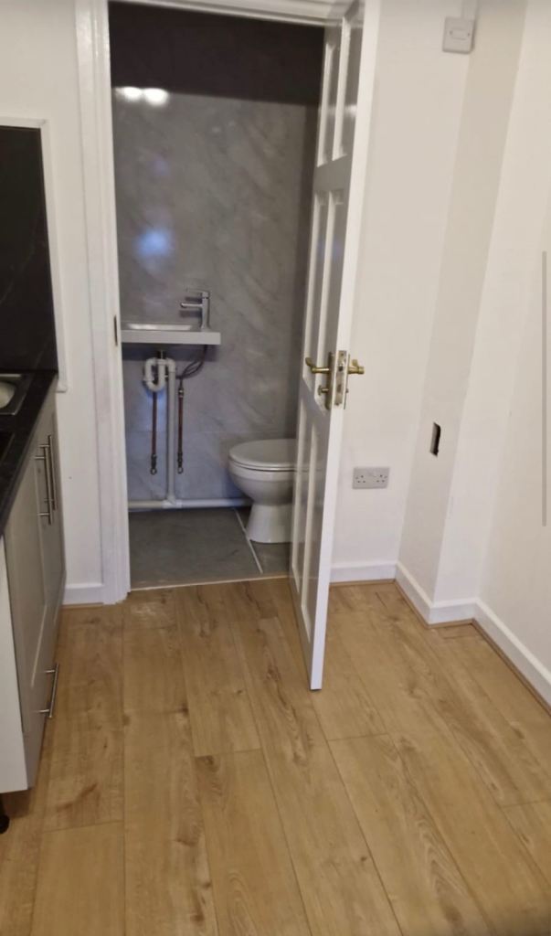 Room Mersham Drive in Greater London