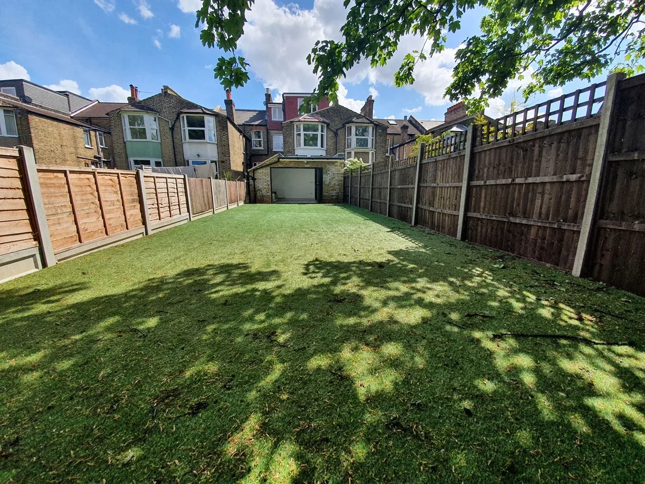 Flat Ringstead Road in Greater London