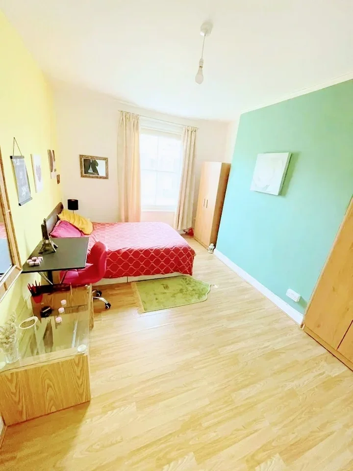 Room Marylands Road in City of Westminster