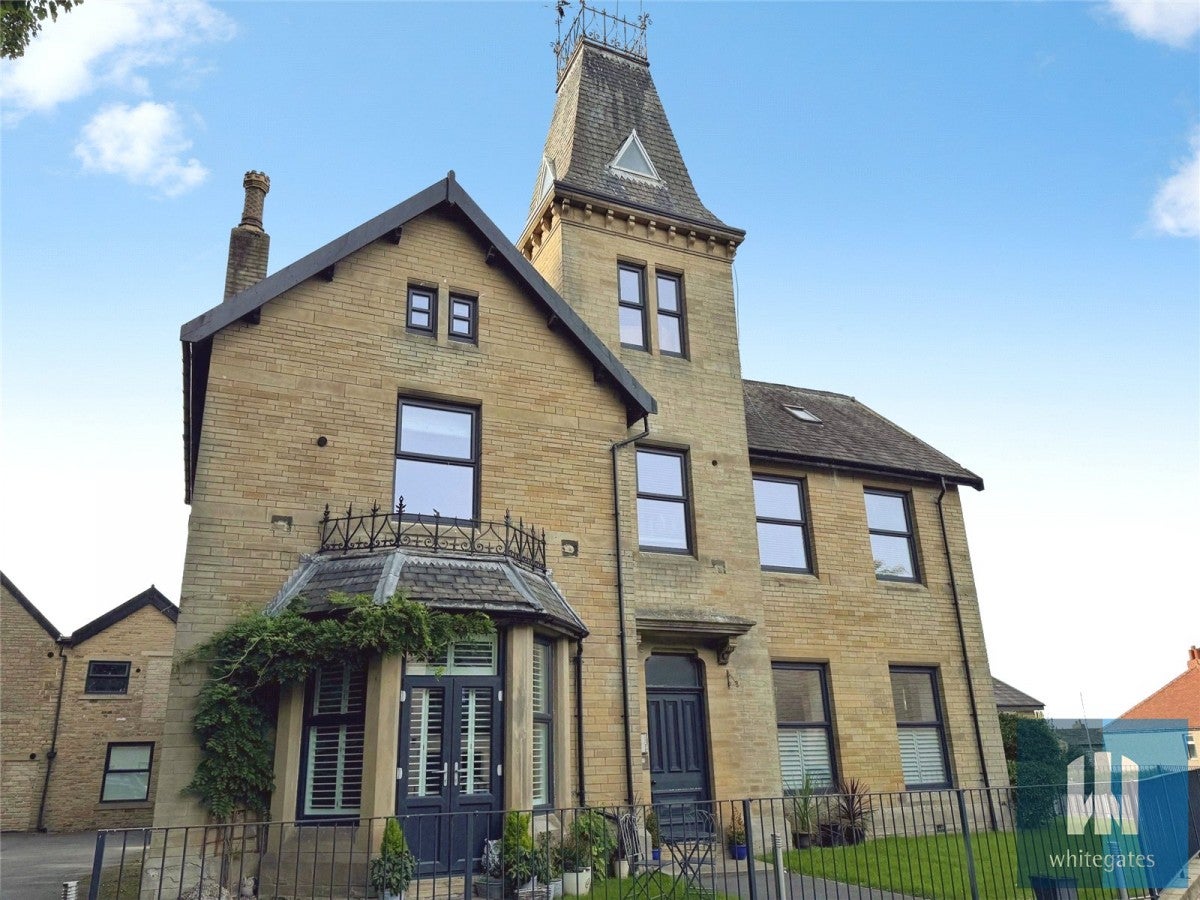 Flat New Hey Road in Calderdale